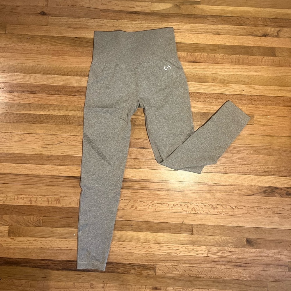 TLF Leggings / Medium